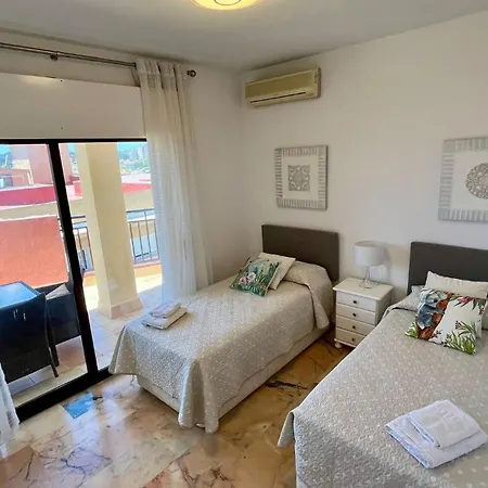Atico En Yate Iv, Primera Linea Playa Apartamento Fuengirola