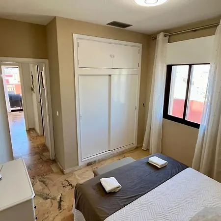 Apartamento Atico En Yate Iv, Primera Linea Playa Fuengirola