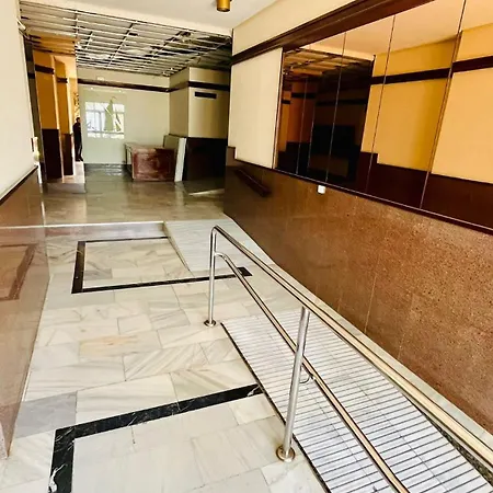 Atico En Yate Iv, Primera Linea Playa Fuengirola