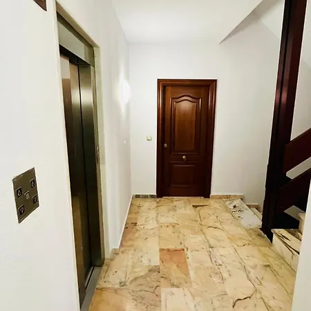Atico En Yate Iv, Primera Linea Playa Apartamento Fuengirola